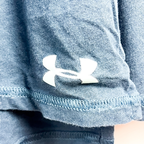 Under Armour Long Sleeve Blue Athletic Top - Picture 6 of 10